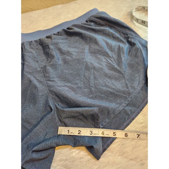 Under Armour Heatgear Women's Athletic Workout Gym Shorts‎ Blue Size XXL - Picture 6 of 6
